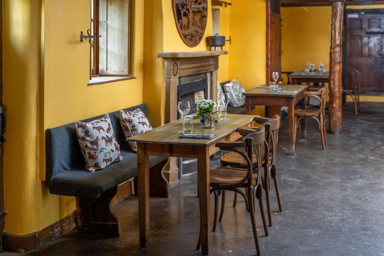 Rising Sun Pub, Restaurant And Rooms Lacock Εξωτερικό φωτογραφία