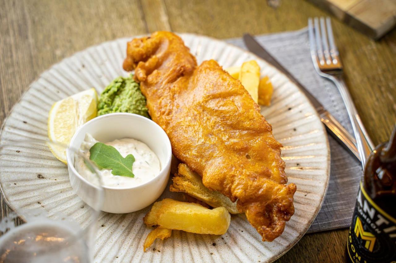 Rising Sun Pub, Restaurant And Rooms Lacock Εξωτερικό φωτογραφία